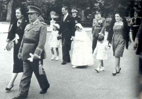 Comunión Carmen Franco